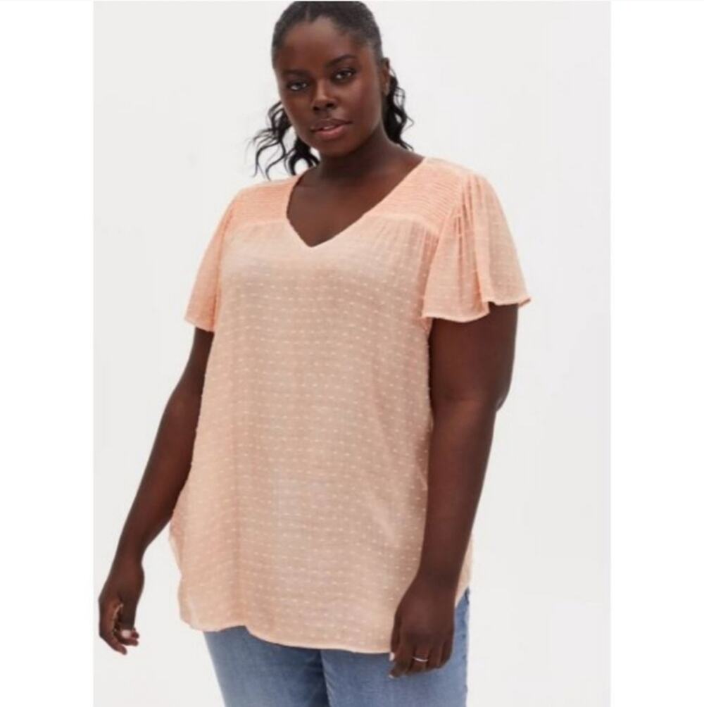 Torrid Peach Swiss Dot Smocked Top size 2